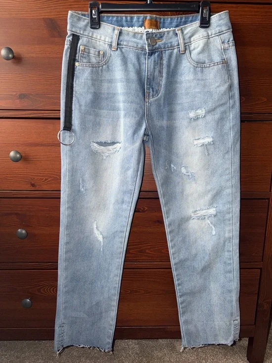 POL Distressed Denim Straight Leg Jeans with Crochet Trim & Black Side Strap - Picture 5 of 7